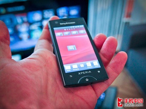 索尼爱立信 xperia ray st18i