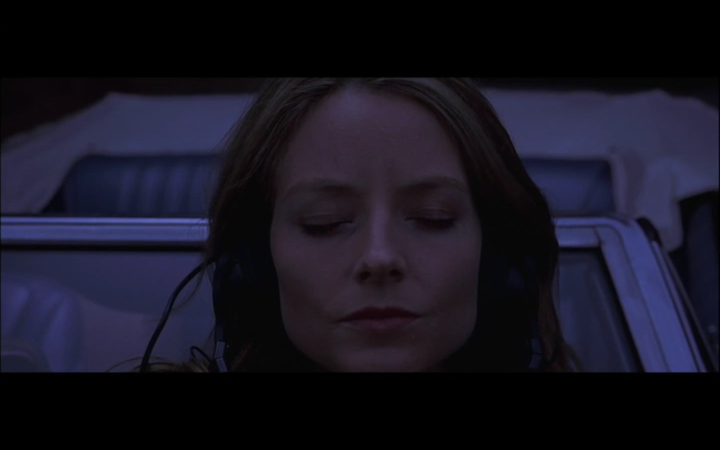  p>《超时空接触》( i>contact /i>)是由 a href="#" data-lemmaid="