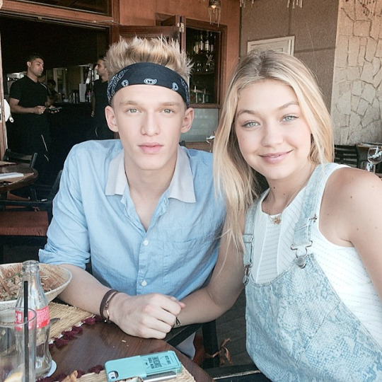 data-lemmaid="76743">科迪·辛普森 /a> i>(cody simpson) /i>,1997