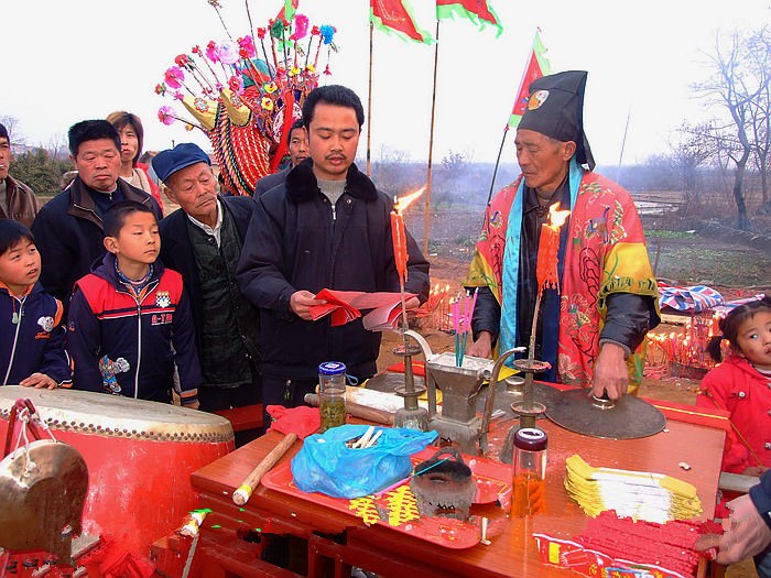 杨店龙灯一直是湖北孝感地区龙舞文化中的佼佼者,因其龙头巨大故又称