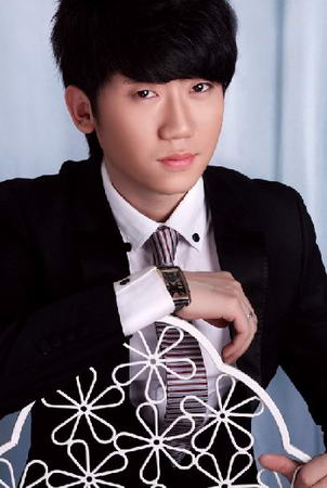 ">流行电音 /a>歌手 a target="_blank" href="/item/王绎龙/886028