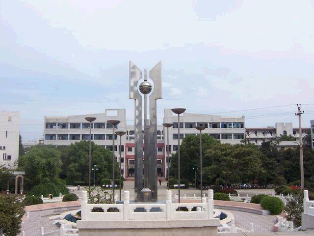  p>广水市实验高中(guangshui experimental high school)位于湖北省