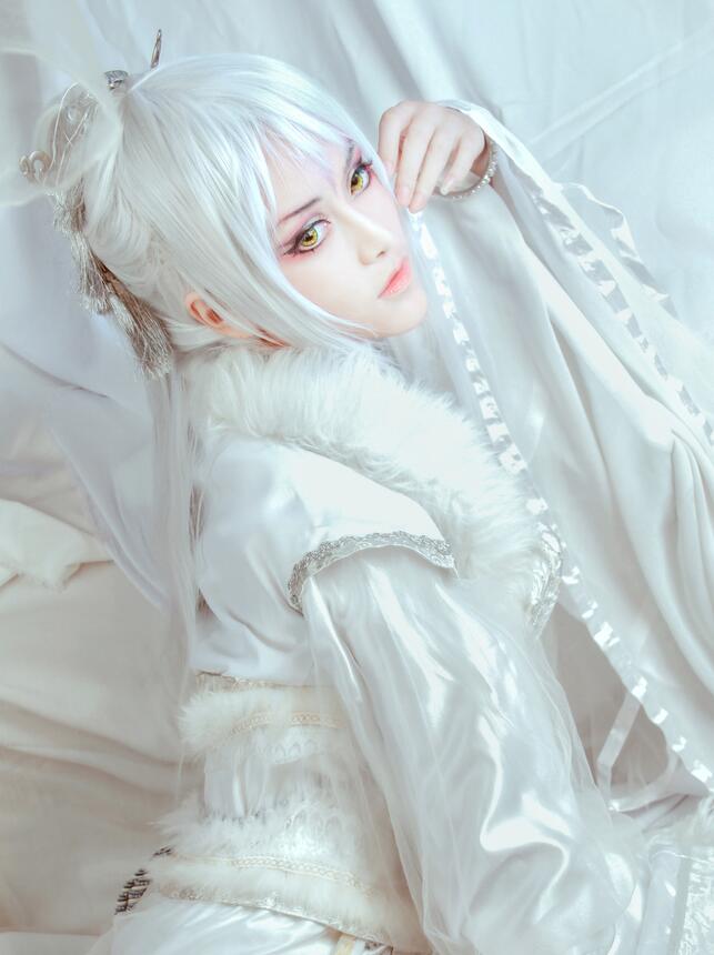  p>kenn王爷是coser之一,昵称:rabid(笔名)kenn王爷,啃啃,啃爷等,1988