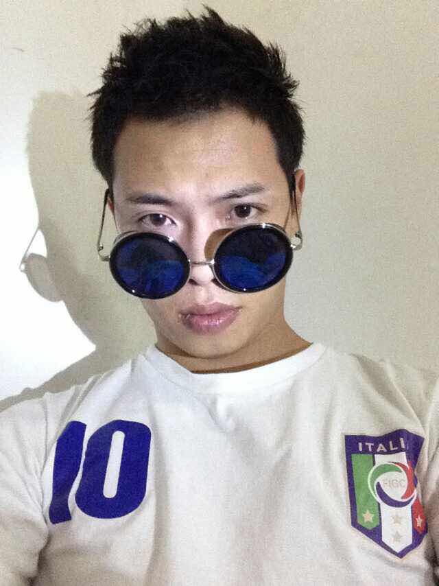  p>魏涛,男,汉族,1988年11月15日出生,湖南永州人.