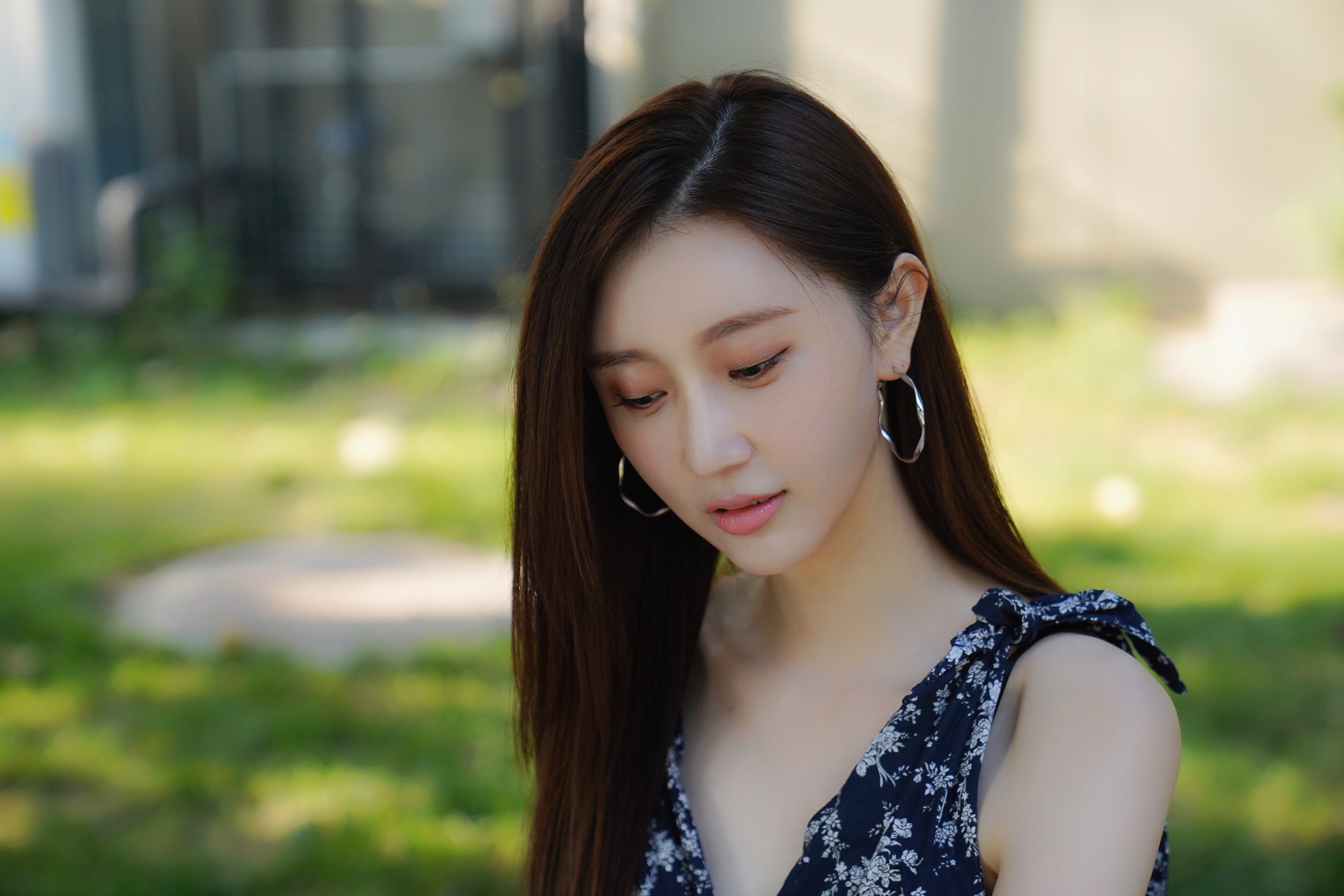 >楚月(原名陈楚月),1992年2月11日出生于安徽省淮南市,中国内地女演员