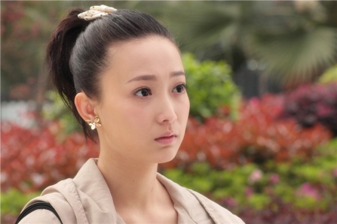  p>郝洛钒,1987年10月14日出生于陕西西安,中国内地女演员,毕业于 a