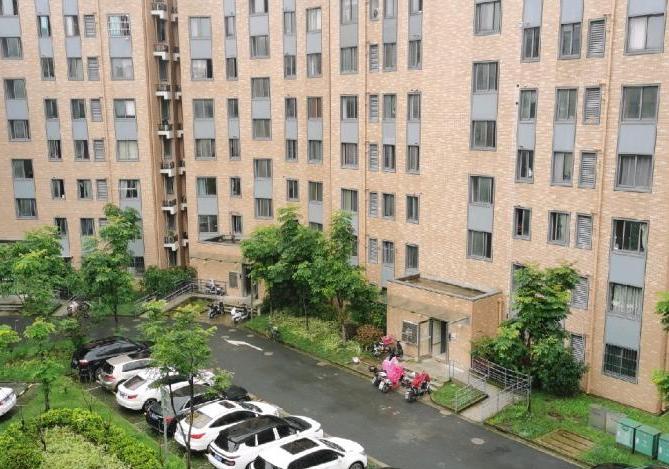  p>佘北家园茸绣苑位于上海市松江佘山,共计房屋38户. /p>