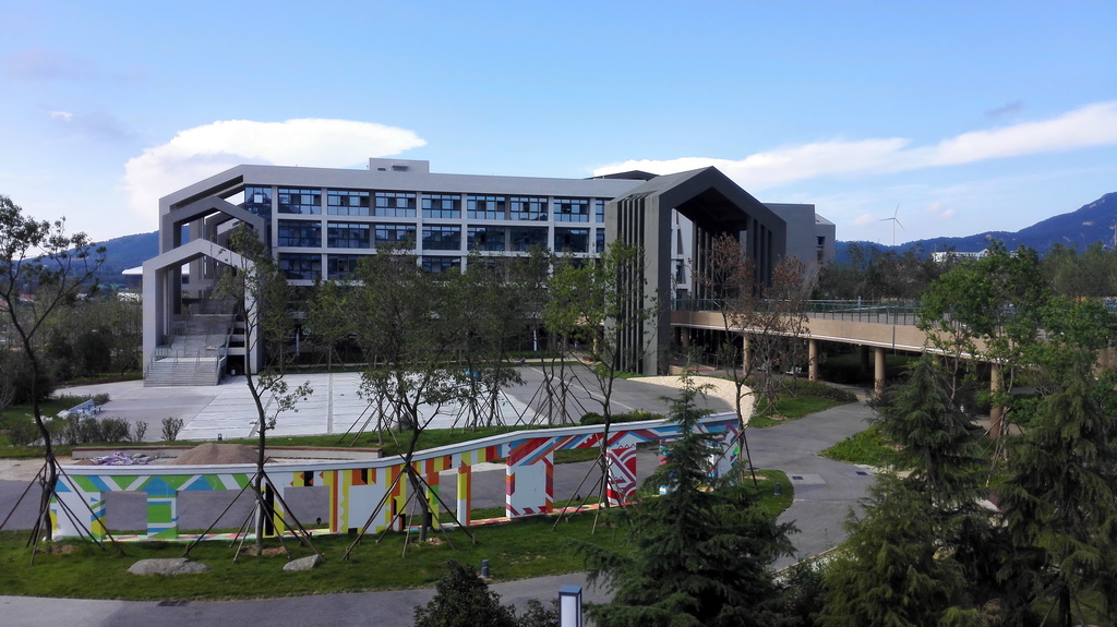  p>山东省青岛第六中学隶属 a href="#" data-lemmaid="10549999">