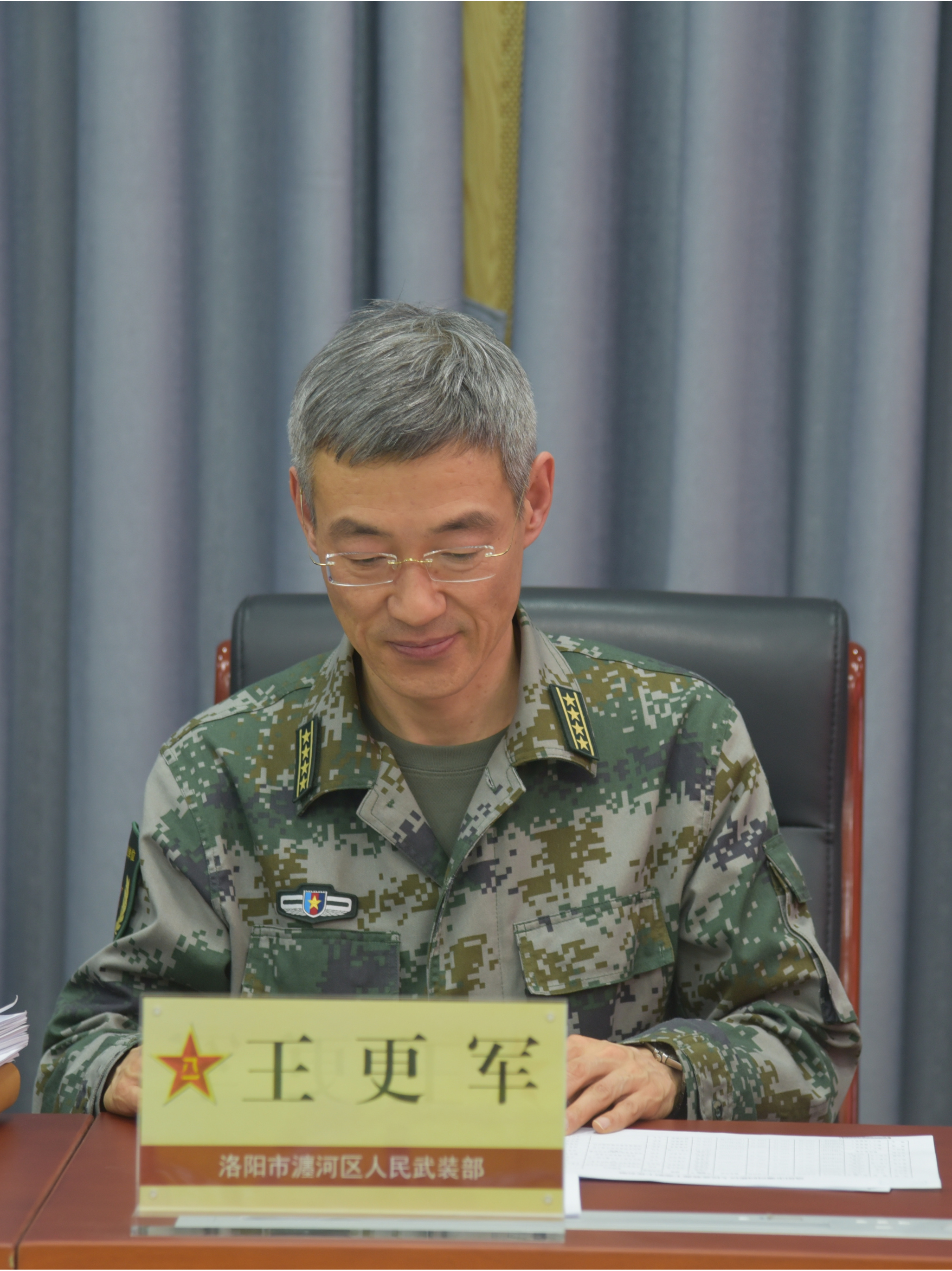  p data-id="td8jjvfq0xez">王更军,大校军衔,现任河南省洛阳军分区