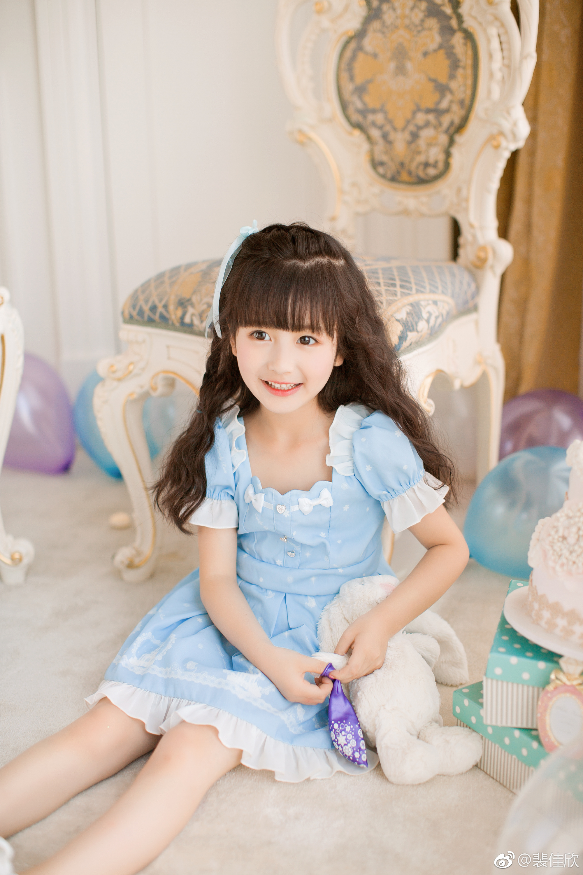  p>裴佳欣,2009年10月28日出生于安徽省滁州市,中国内地女演员,模特.