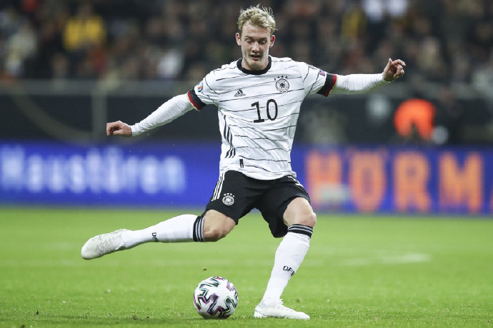 6122">尤利安·布兰特(julian brandt),1996年5月2日出生于德国不来梅