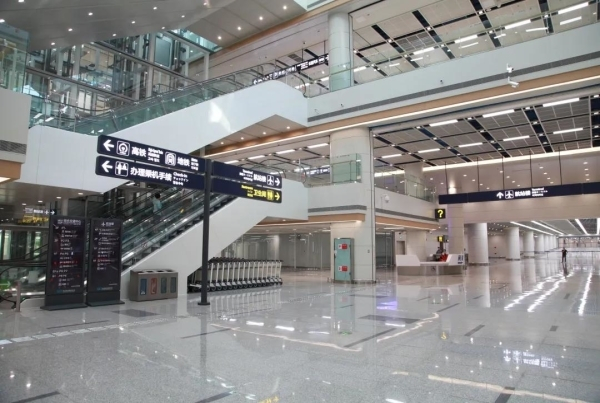 青岛机场站换乘大厅