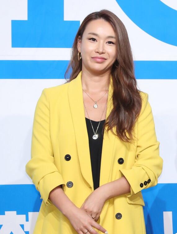  p>裴允静(         ),1980年2月18日出生