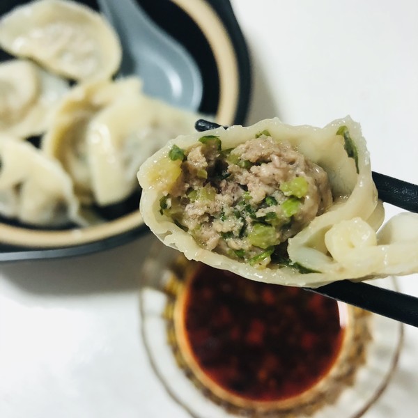 芹菜牛肉水饺