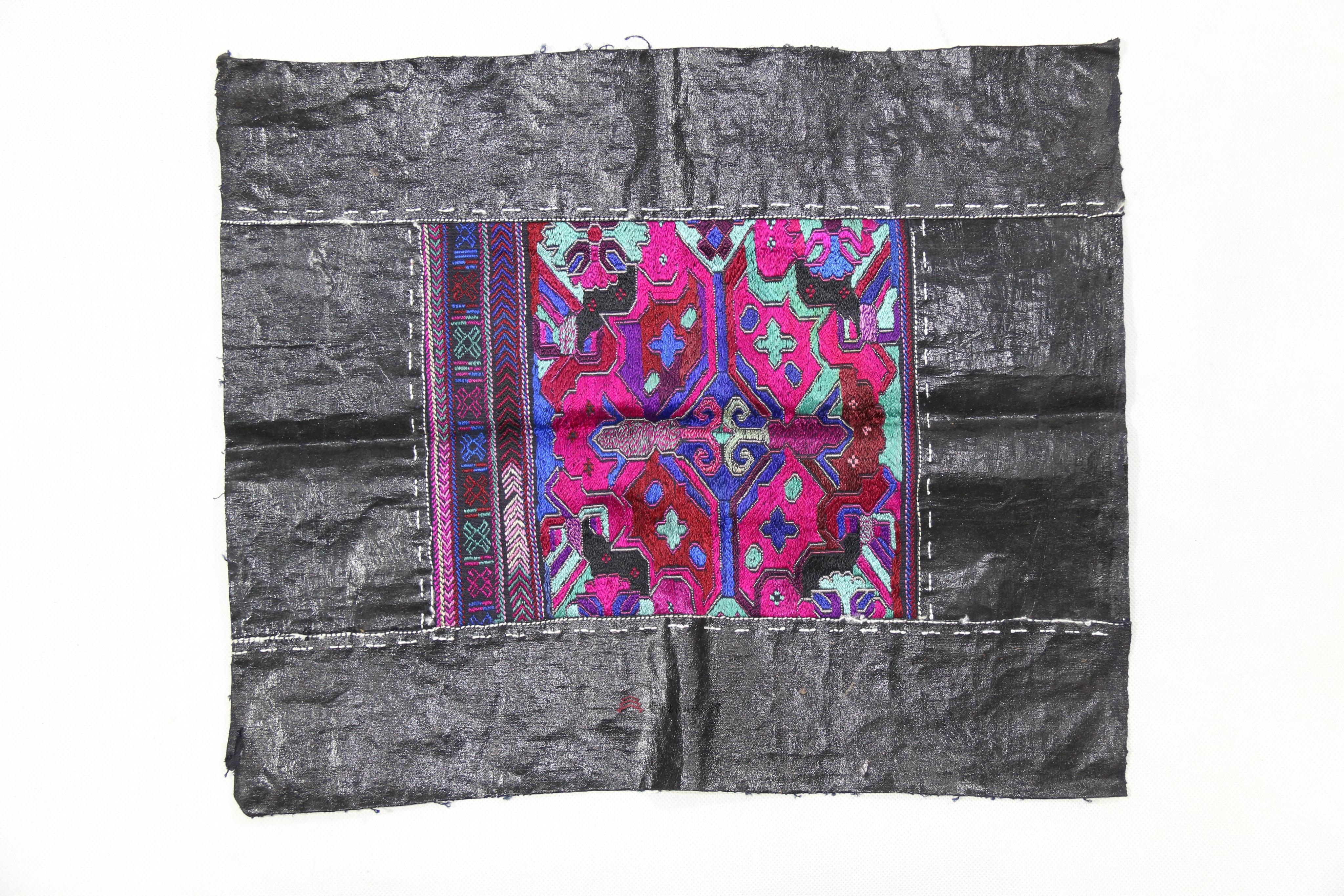 当代榕江苗族平绣凤纹头帕