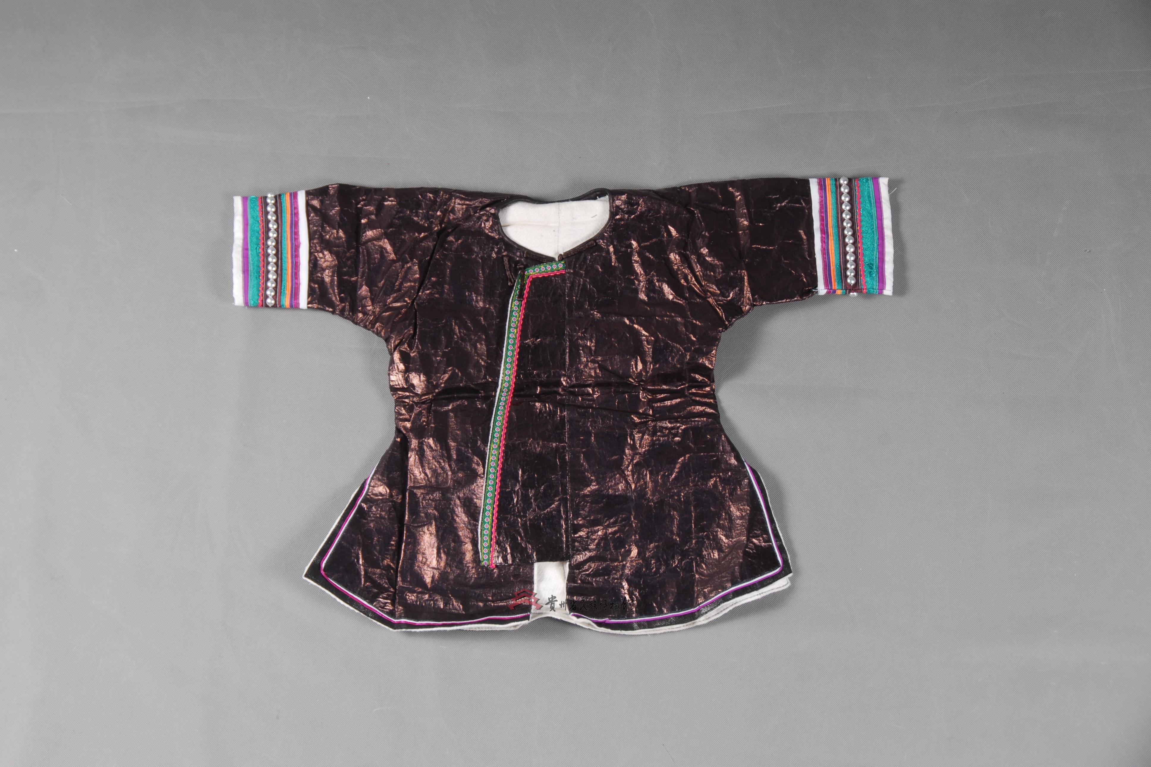 当代从江侗族亮布右衽女上衣