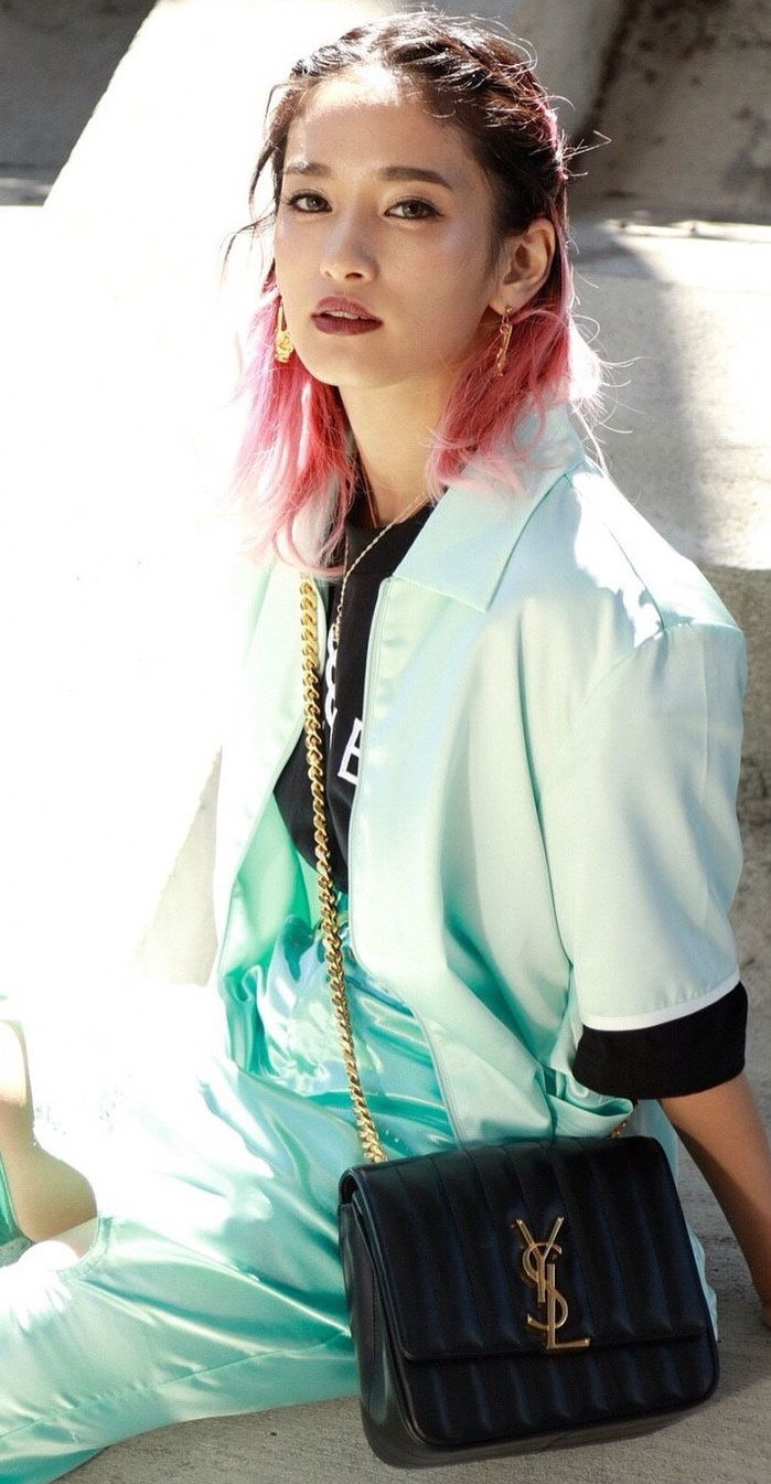  p>yurino,本名铃木结莉乃(yurino suzuki),1996年2月6日出生于日本