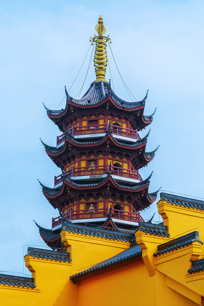 b5">药师佛塔位于 a target="_blank" href="/item/南京市/2207627"