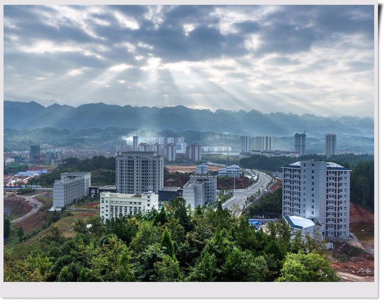  p>正阳街道,隶属于重庆市黔江区,地处 a href="#" data-lemmaid="