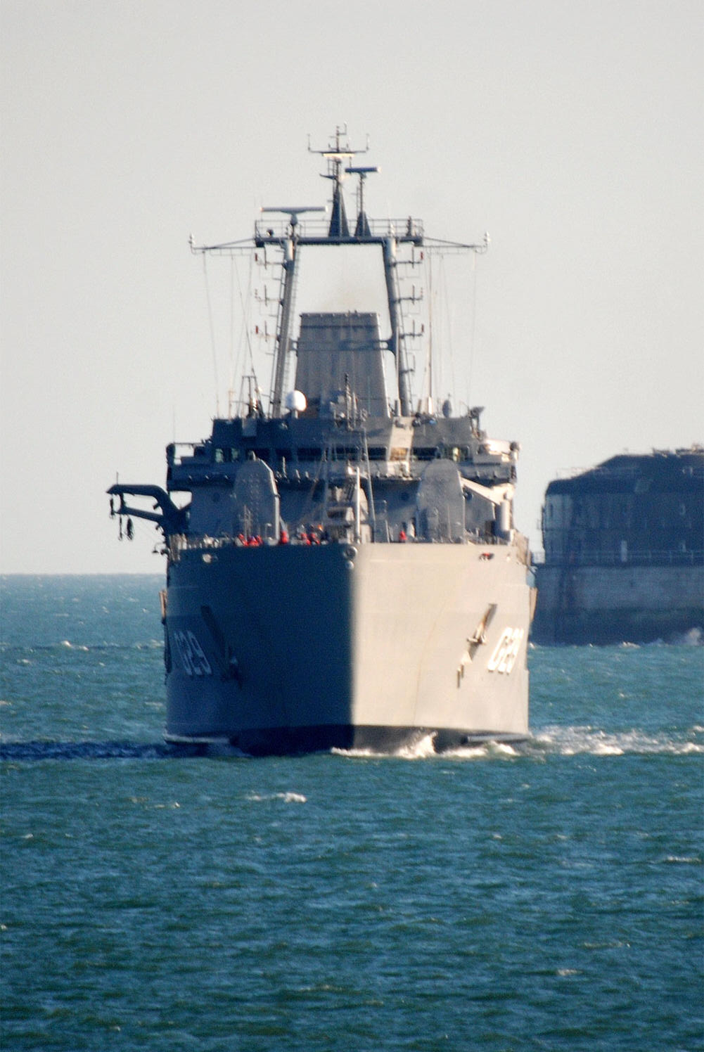 "加西亚德阿维拉"号两栖登陆舰