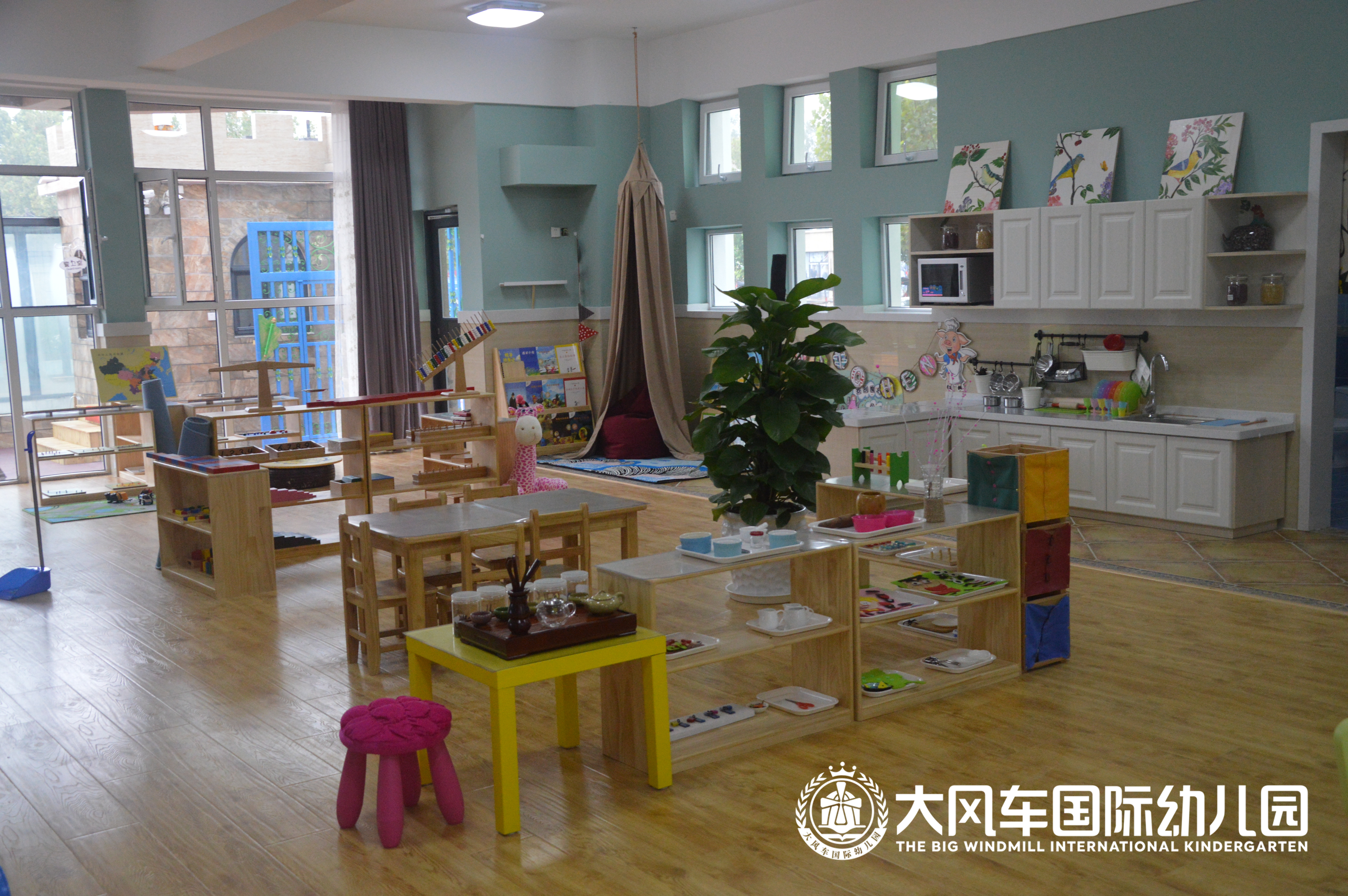  p>保定市大风车幼儿园创建于2000年5月,经过十多年的努力,现已发展