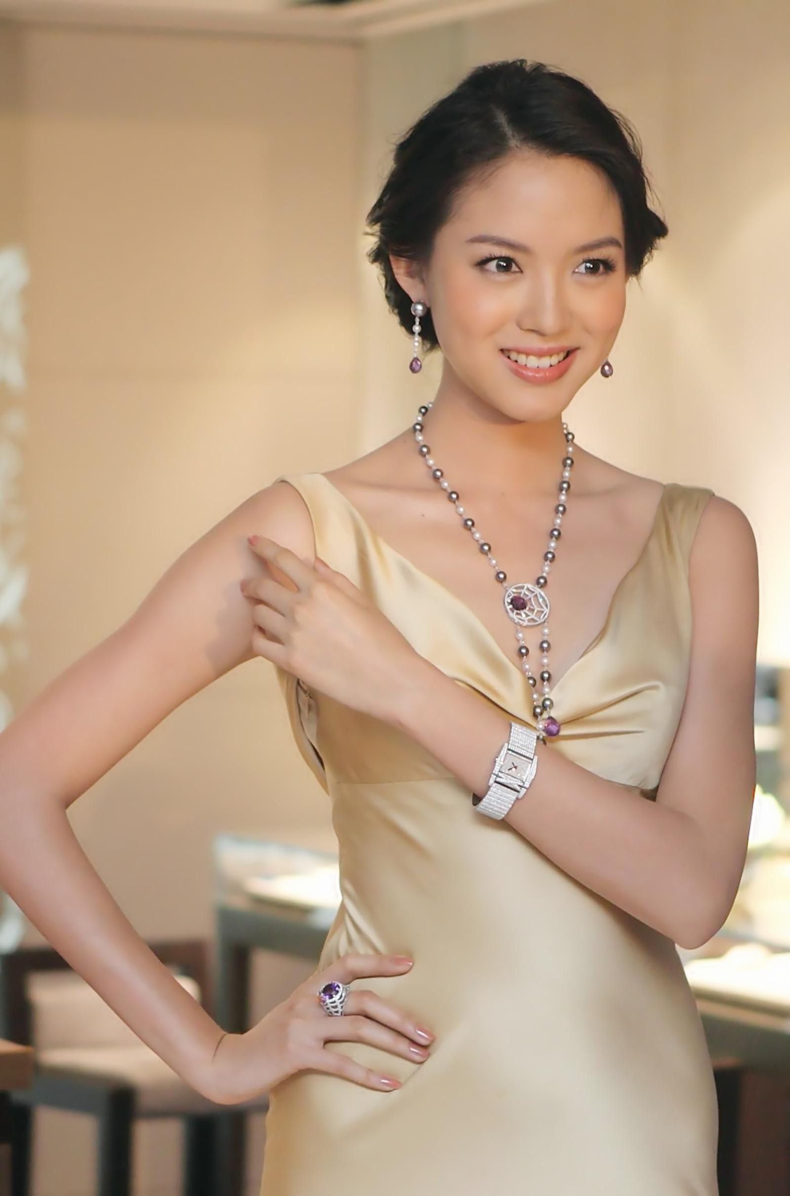 张梓琳(eilin),1984年3月22日出生于河北省石家庄市,中国内地时尚模特