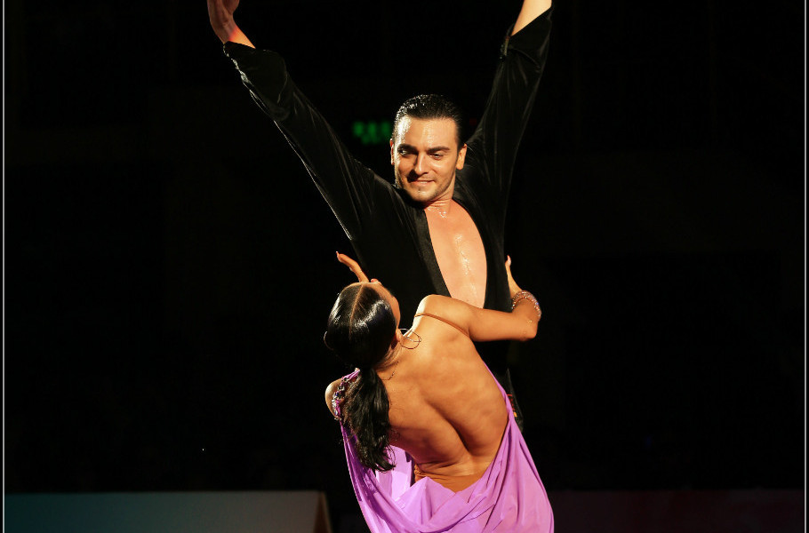  p>牛仔舞,又称为捷舞.