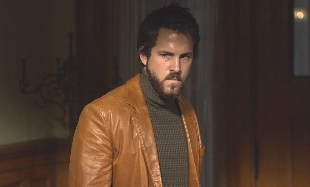 《鬼哭神嚎》是米高梅公司于2005年4月15日推出的一部恐怖电影,由