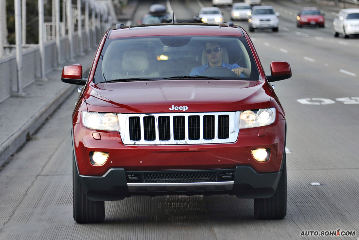  p>吉普大切诺基( a href="#" data-lemmaid="1403148">jeep /a>)是 a