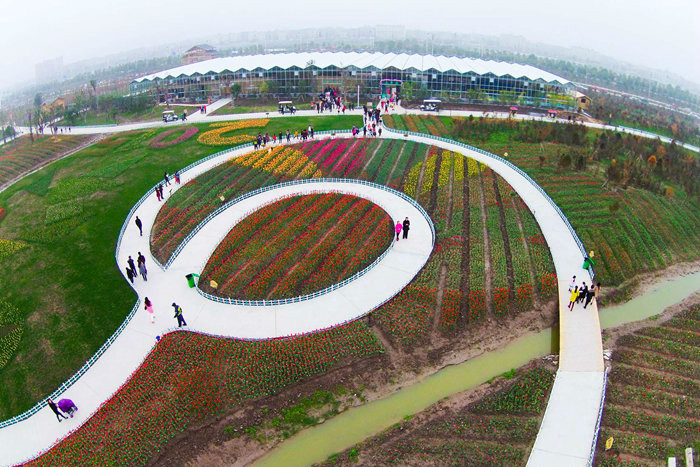  p>温州市龙湾雅林现代农业园是集观光休闲,采摘体验,农业示范,科技