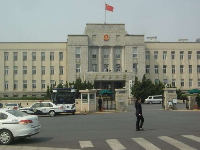 大连市人民政府关于表彰2011年度爱国卫生工作先进单位和先进个人的