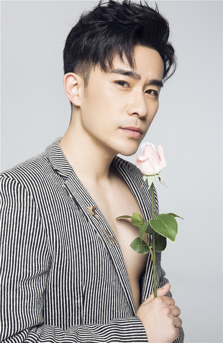  p>张煜枫,艺名小梵,7月27日出生于安徽蚌埠,中国内地男演员,歌手