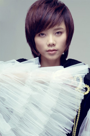  p data-id="go08zeyimf">《不寂寞》是许飞演唱的歌曲,由老五,严艺丹