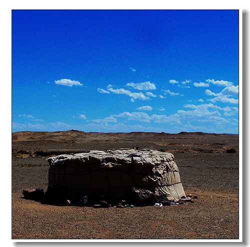  p data-id="gnyxa40ktb">玛瑙湖位于内蒙古巴彦淖尔市乌拉特后旗巴音