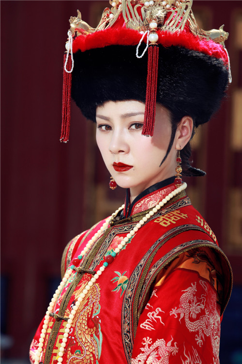  p>尔玛依娜,四川省阿坝藏羌自治州人,中国内地制片人,女演员,2007年