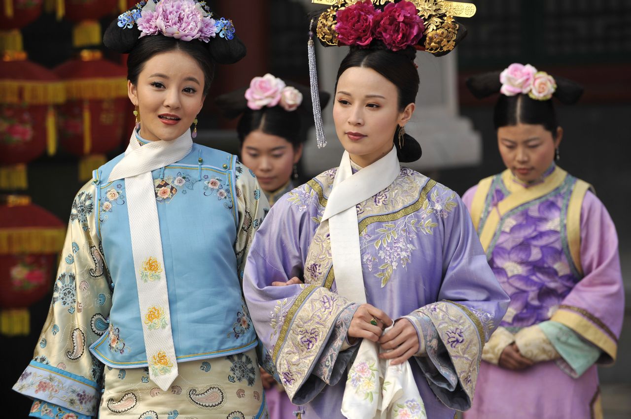 于浙江省金华市浦江县,毕业于浙江省艺术学院越剧表演班,中国女演员