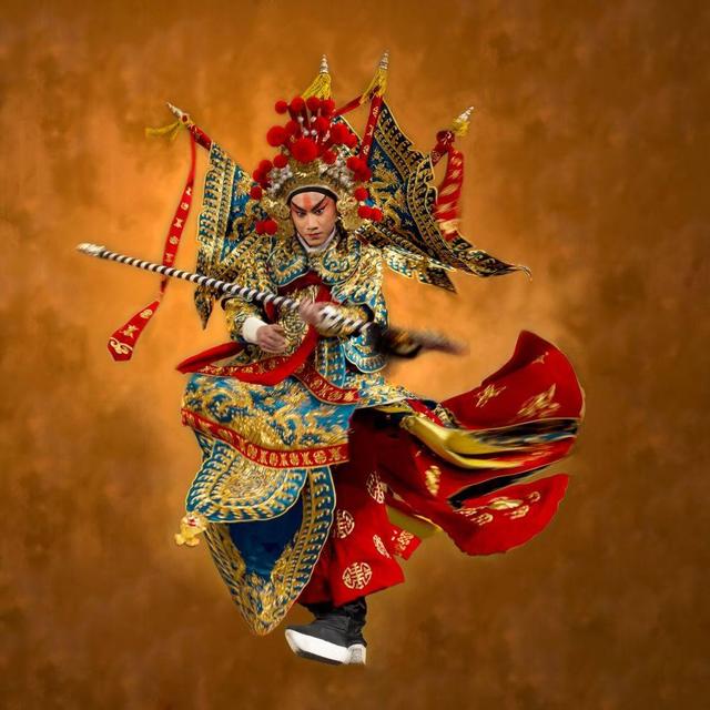 武将背后的靠旗，到底是京剧的夸张还是历史上真实的存在？_百科TA说