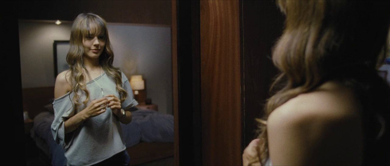  p>《黑暗面》是2011年的惊悚电影,由 a href="#" data-lemmaid="