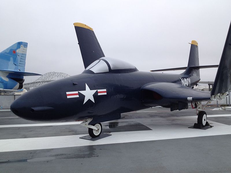  p>f-2战斗机(英文:f-2 fighter,绰号:banshee,译文:女妖,通称