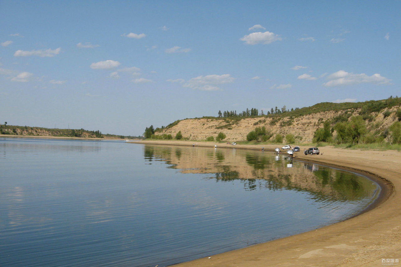  p>巴图湾旅游区位于 a target="_blank" href="/item/乌审旗/7611355