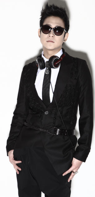  p>千明勋,1978年4月6日生于韩国 a target="_blank" href="/item