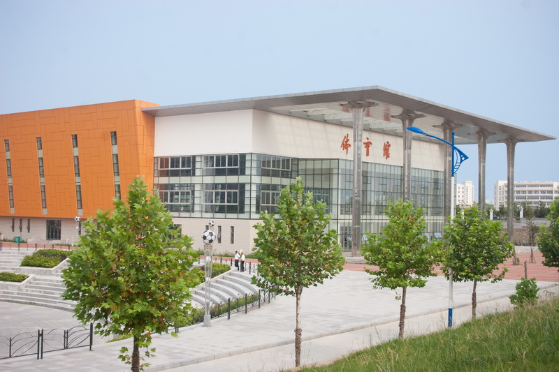  p>秦皇岛市第一中学是秦皇岛市教育局主管的一所公办中学,是河北省