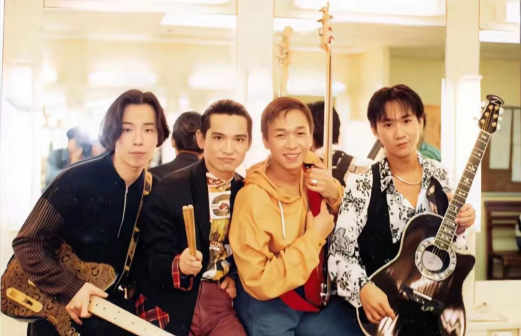 1991年9月,劲歌金曲后台