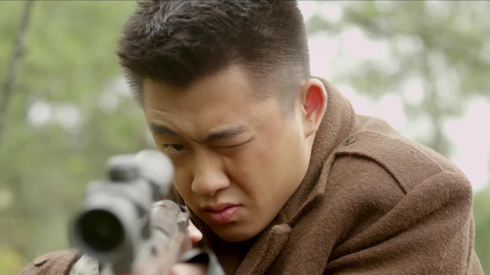 电视剧《侠探高飞》中的角色,由演员张承饰演