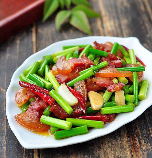 蒜苗腊肉