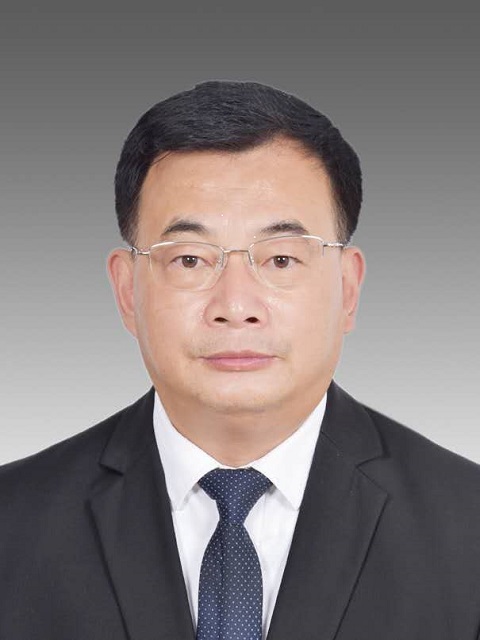  p>苍天鹏,现任辽宁省营口市鲅鱼圈区政府综合事务中心书记. /p>