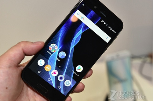 夏普aquos r是2017年上市的一款智能手机