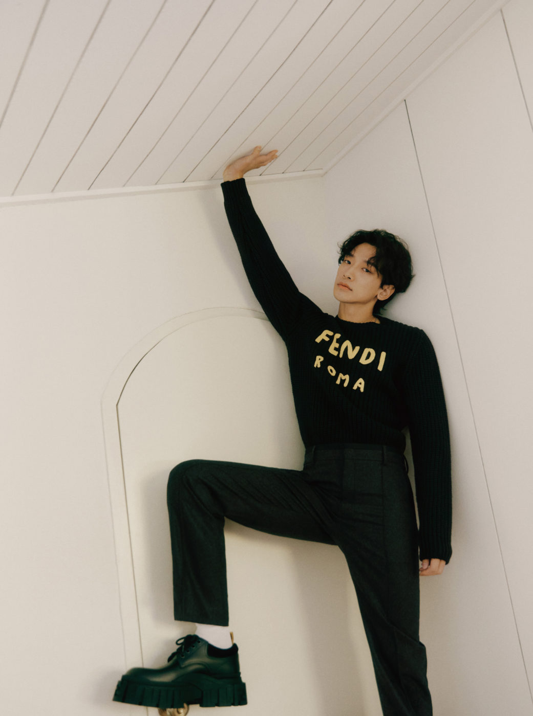  p>郑智薰(rain),1982年6月25日出生于韩国首尔,韩国流行男歌手,演员