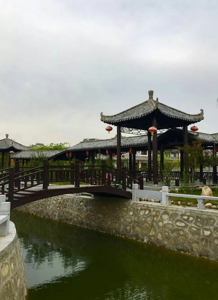  p data-id="gnay0d3shc">竹溪里是陕西渭南aaa级旅游景区,位于陕西省