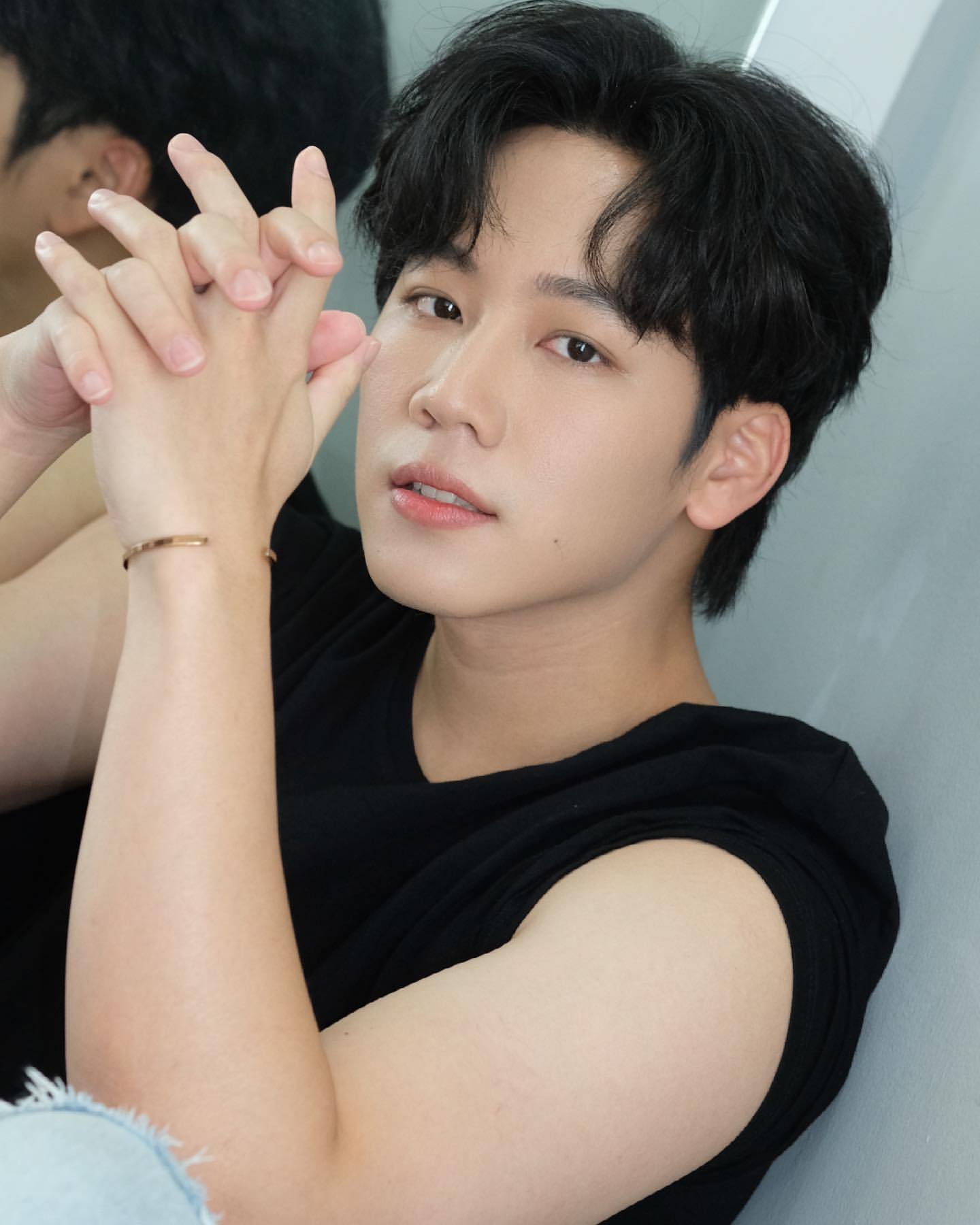 拉特·拉萨梅拉特(war),1994年6月23日出生于泰国孔敬府,泰国男演员